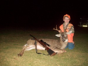 Tanners 1st Deer 112209 - 140 lbs. - 8 pt (5)